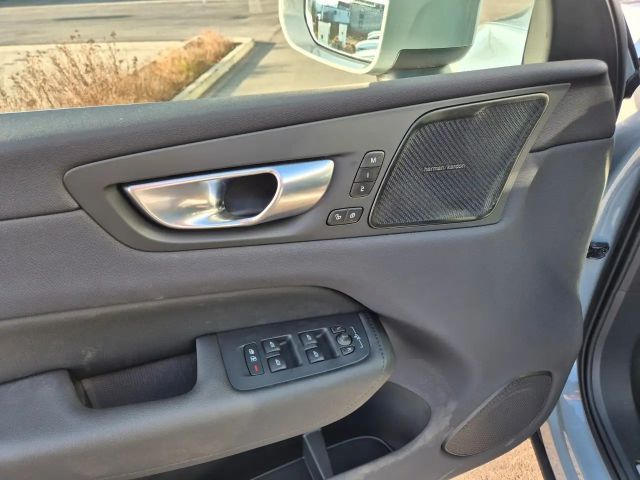 Volvo XC60 AWD Core T6