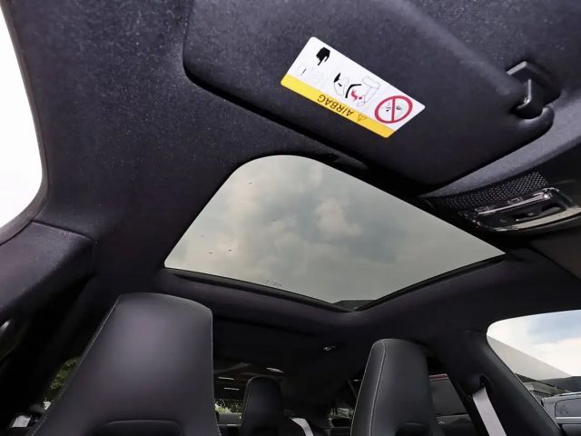 Mercedes-Benz CLA 200 AMG Line Coupé