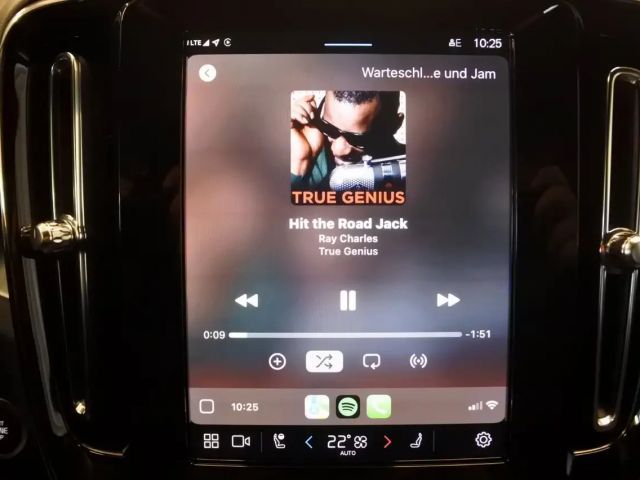 Volvo XC40 Business Dark Plus