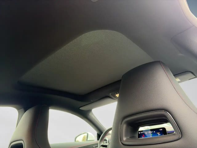 Mercedes-Benz CLA 200 AMG Line Shooting Brake