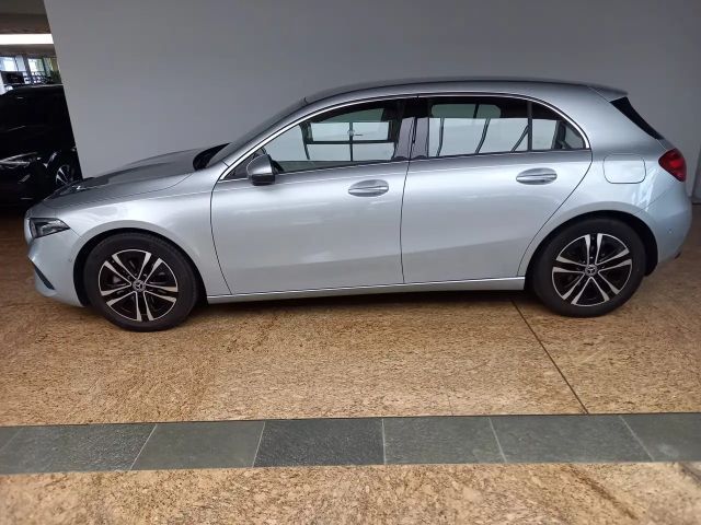 Mercedes-Benz A 180 Progressive