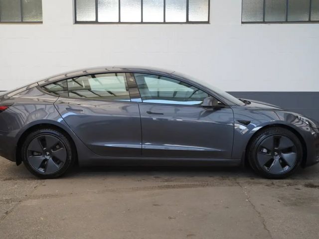 Tesla Model 3 Standard Range