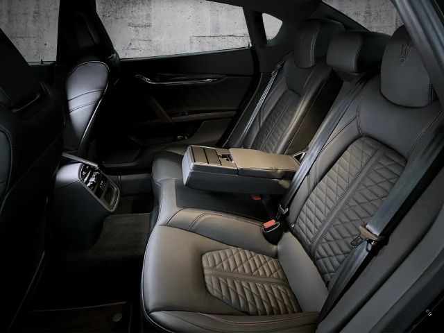 Maserati Quattroporte Trofeo