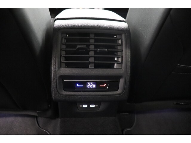 Volkswagen Golf 1.5 eTSI DSG Variant