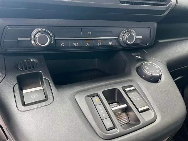 Opel Combo Combo Cargo - e Basis 50kwh e.Nutzlast nto. 19....