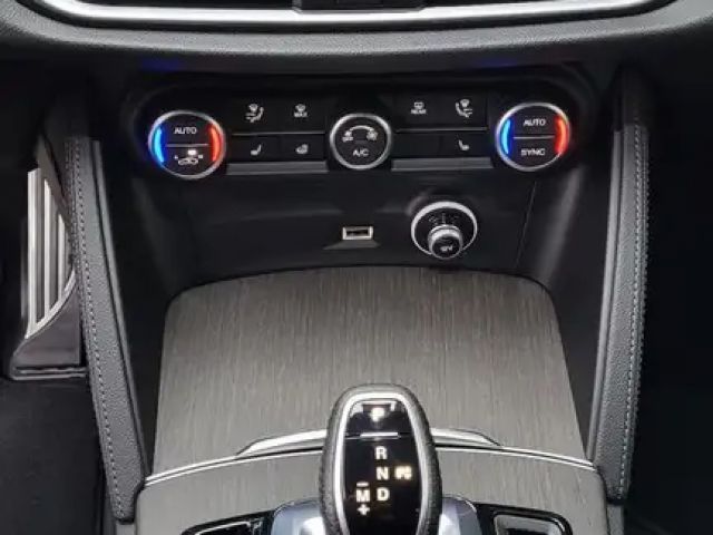 Alfa Romeo Stelvio Q4 TI