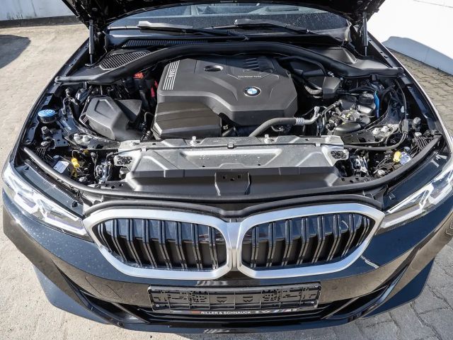 BMW 330 330i Touring xDrive