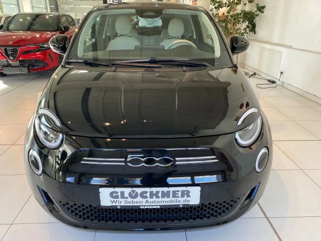 Fiat 500e La Prima by Bocelli