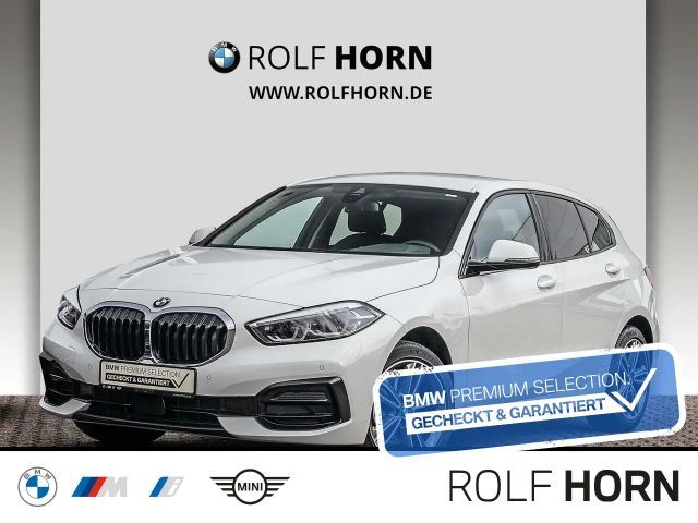 BMW 118 118i Sedan Sport Line