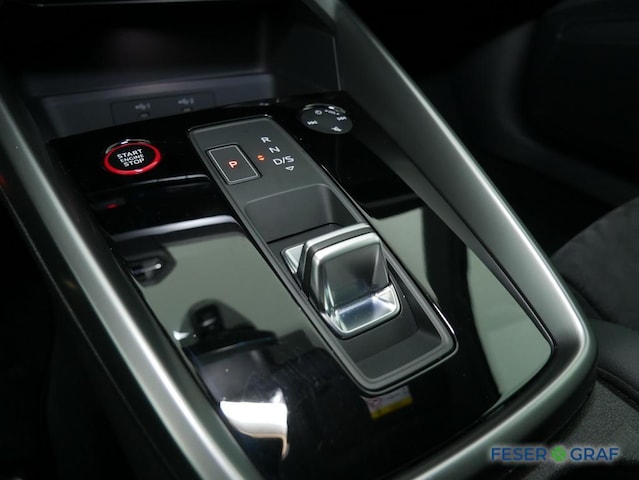 Audi RS3 Quattro S-Tronic Sedan