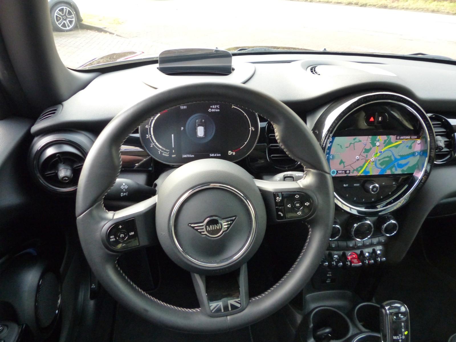 MINI Cooper Aut. Yours Trim, Leder,Navi,Panoramadach