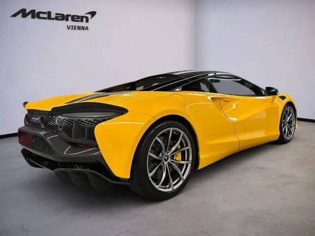 McLaren Artura Artura / MSO Volcano Yellow / Leasing 1,99%