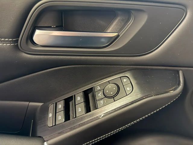 Nissan Qashqai Black Editon 190PS e-Power /NAVI/SHZ/PANO/HEAD-UP