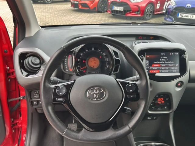 Toyota Aygo X Hatchback Play Team D X-play