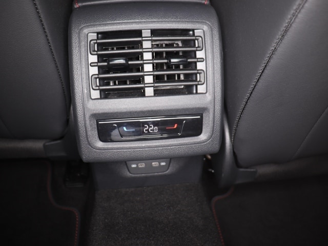 Volkswagen Golf 2.0 TSI IQ.Drive Style