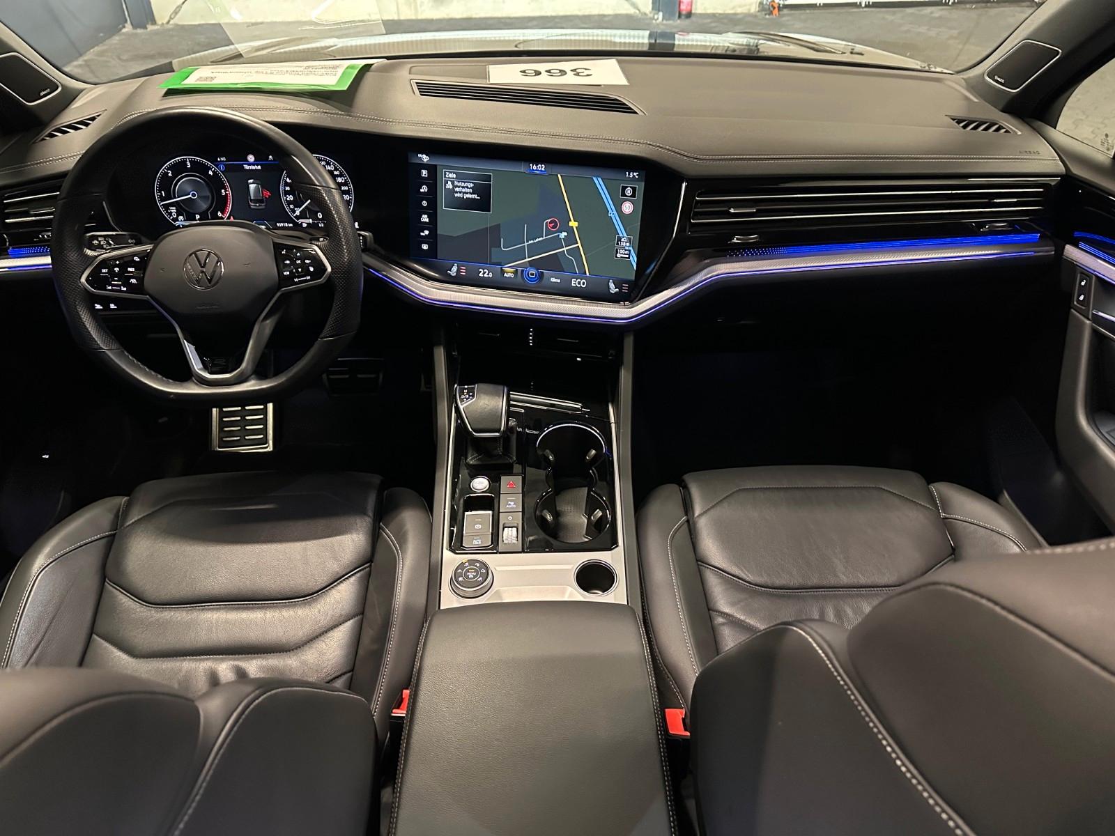 Volkswagen Touareg 4Motion R-Line Style