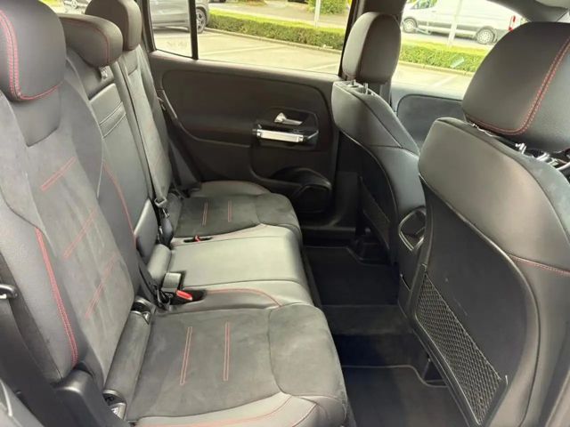 Mercedes-Benz GLB 180 AMG Line