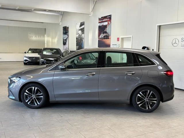 Mercedes-Benz B 200 Progressive Sedan