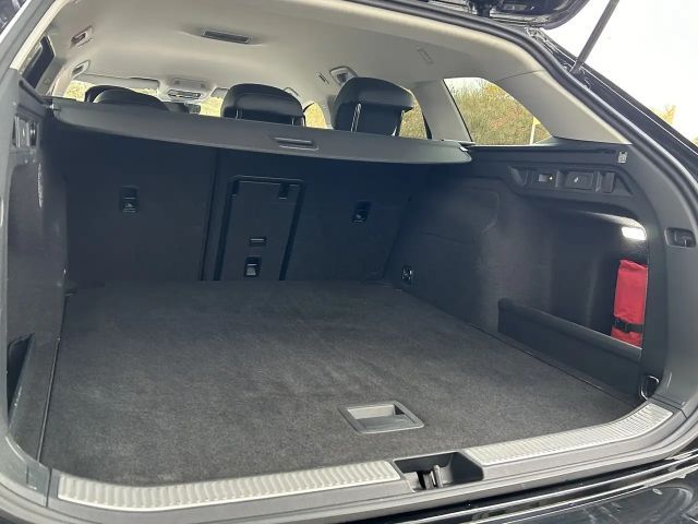 Volkswagen Passat 1.5 eTSI Business Variant