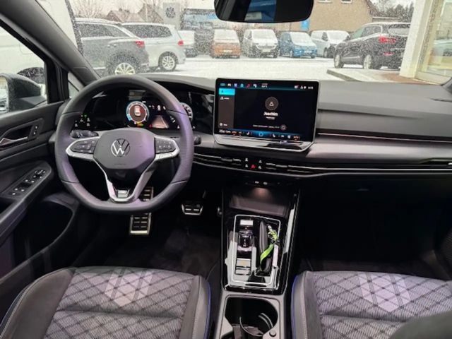 Volkswagen Golf DSG R-Line