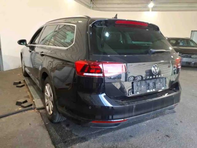 Volkswagen Passat 2.0 TDI Business DSG Variant