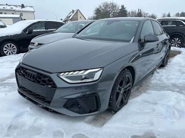 Audi A4 45 TFSI Quattro S-Line S-Tronic Sedan