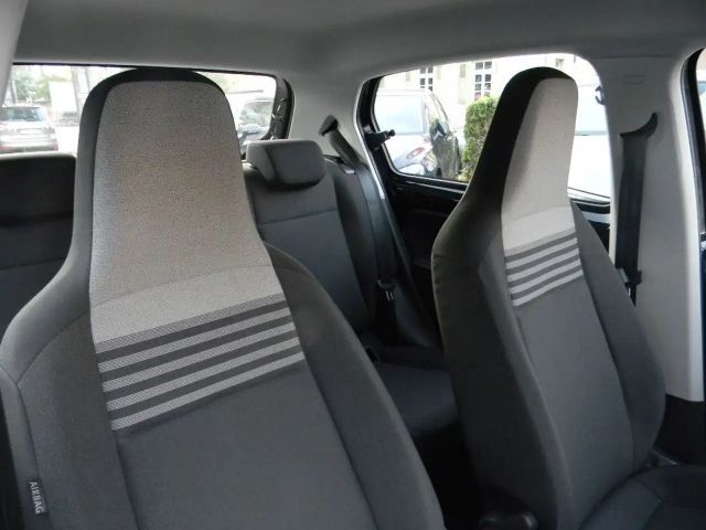 Volkswagen up! Move Move up!