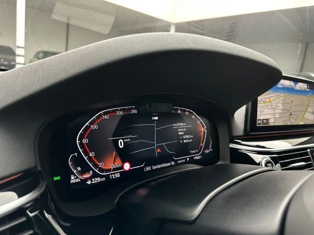 BMW 540 540d M-Sport Touring xDrive