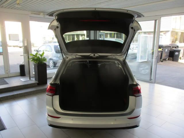 Volkswagen Golf Life Variant