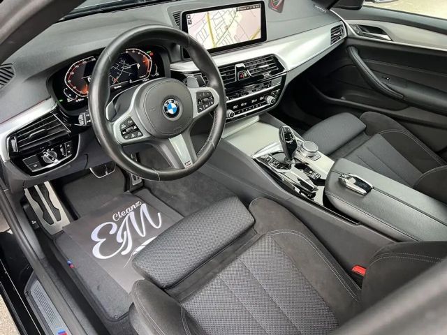 BMW 530 530d M-Sport Sedan xDrive