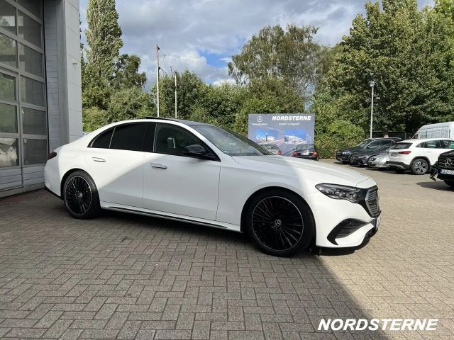Mercedes-Benz E 200 AMG Line Sedan