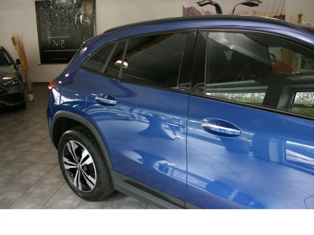 Mercedes-Benz GLA 200 Progr. Night*360°*Memory*MBUX*Distronic