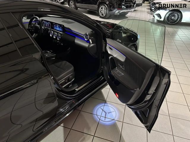 Mercedes-Benz CLA 200 AMG Line Coupé