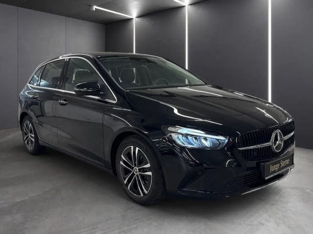 Mercedes-Benz B 200 Progressive Sedan