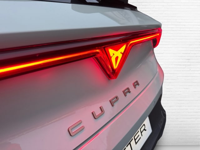 Cupra Leon 1.5 eTSI KLIMA LED ALU