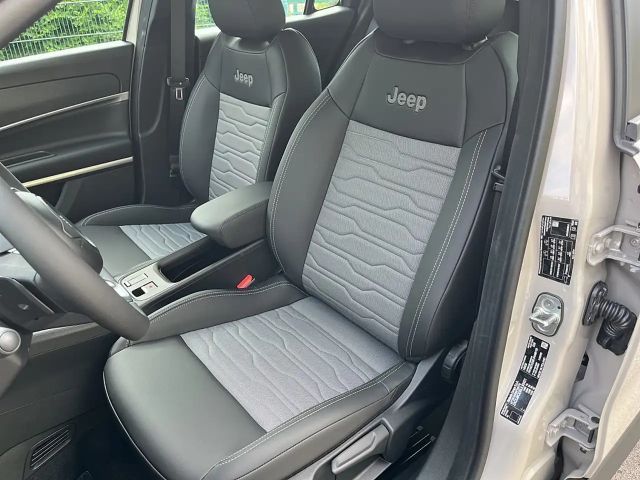 Jeep Avenger 1.2 T3 e-Hybrid 4xe Upland e-DCT6