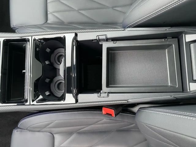 Ford Explorer Premium RWD