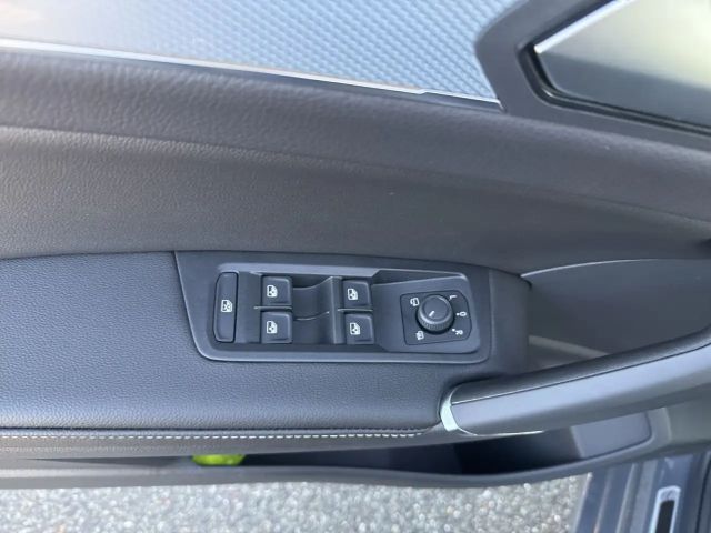 Volkswagen Touran 1.5 TSI DSG