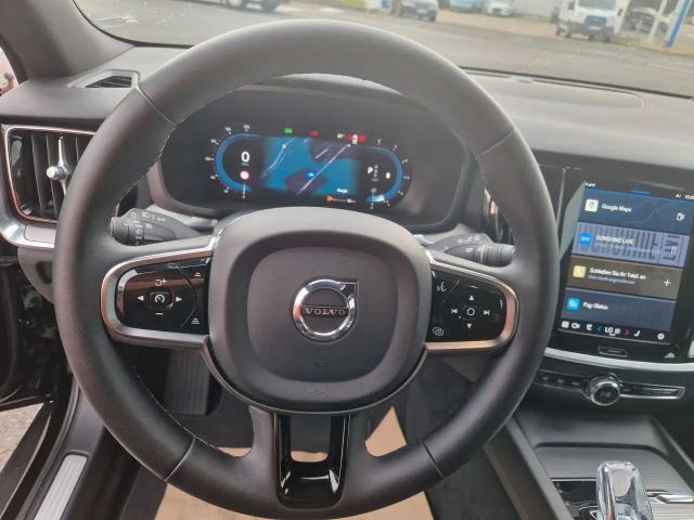 Volvo V60 Cross Country AWD Plus