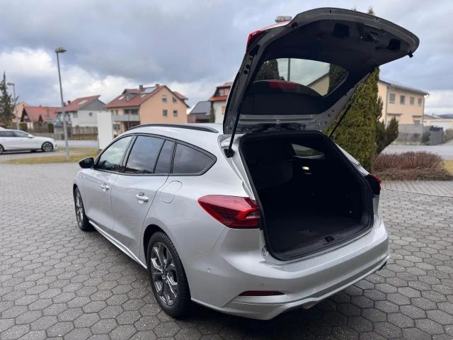 Ford Focus ST Line Wagon