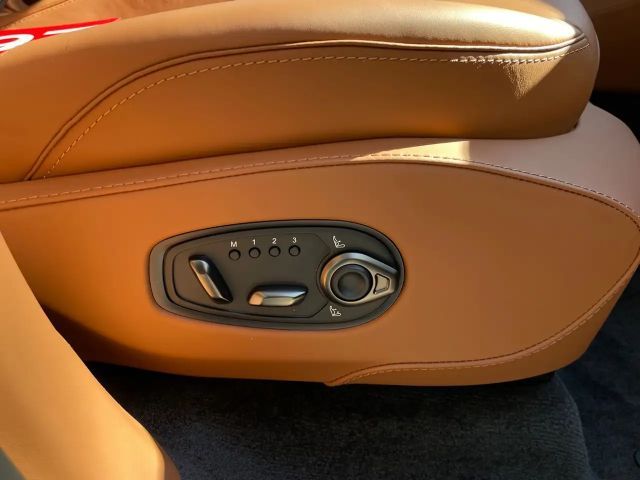 Aston Martin DBX 707 MY25 Full Carbon