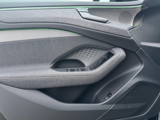 Audi A6 Avant Quattro S-Tronic