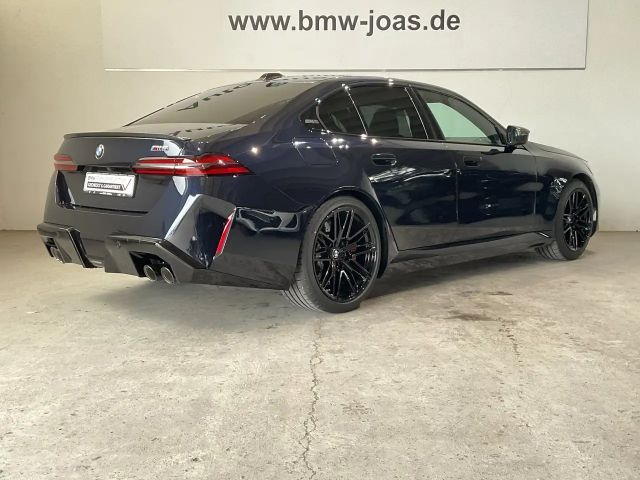 BMW M5 Sedan