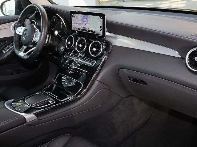 Mercedes-Benz GLC 300 4MATIC AMG Line