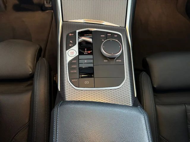 BMW 330 330e M-Sport Touring xDrive