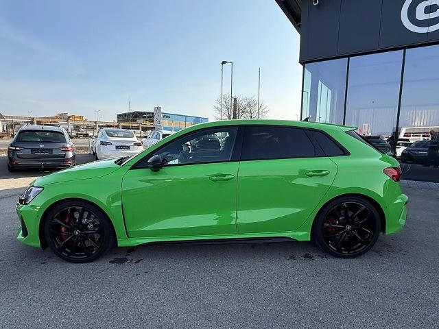 Audi RS3 Quattro S-Tronic Sedan