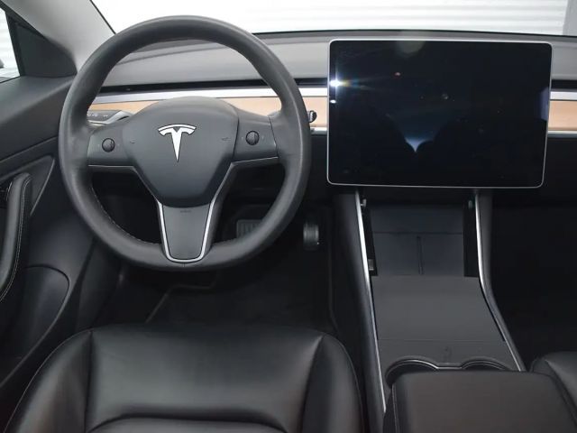 Tesla Model 3 RWD Standard Range