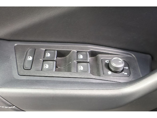 Volkswagen T-Roc 1.5 TSI DSG R-Line