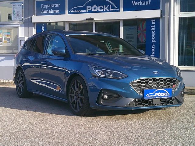 Ford Focus ST Line Wagon