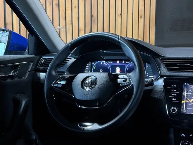 Skoda Superb Combi iV